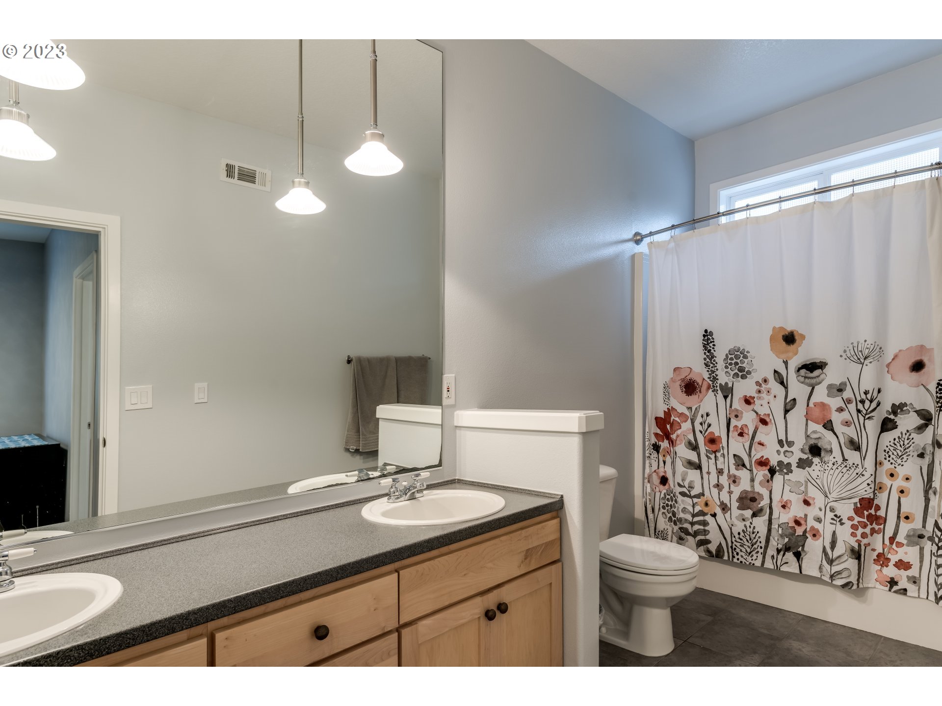 12799 Southwest Ridgefield Lane Tigard, OR 97223 - Photo 26 of 37 Gallery Image 26