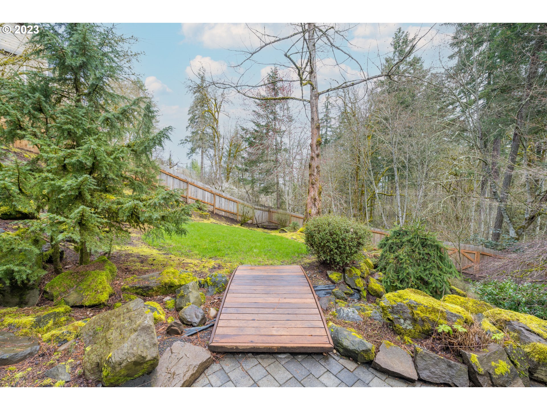 12799 Southwest Ridgefield Lane Tigard, OR 97223 - Photo 30 of 37 Gallery Image 30