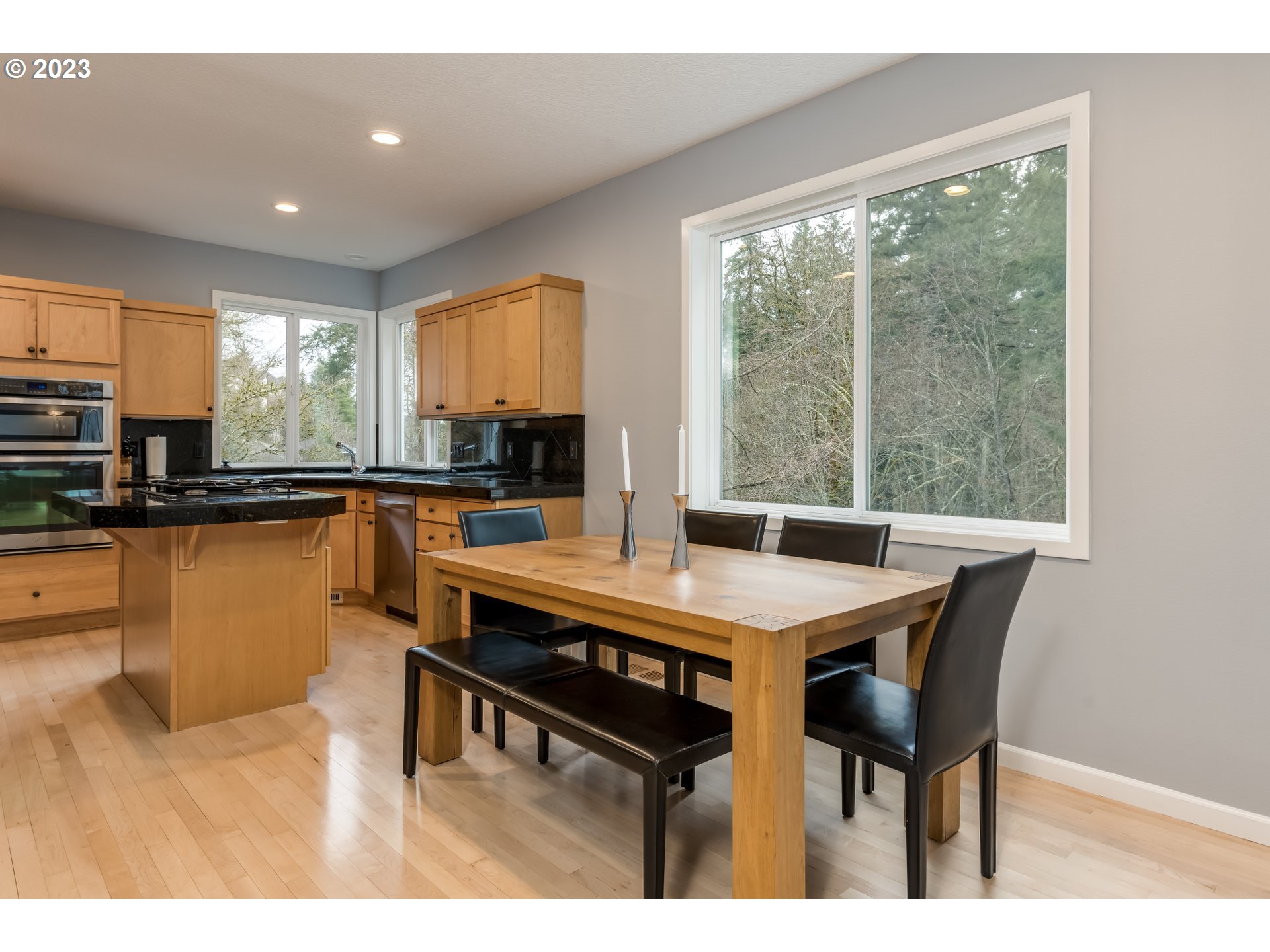12799 Southwest Ridgefield Lane Tigard, OR 97223 - Photo 7 of 37 Gallery Image 7