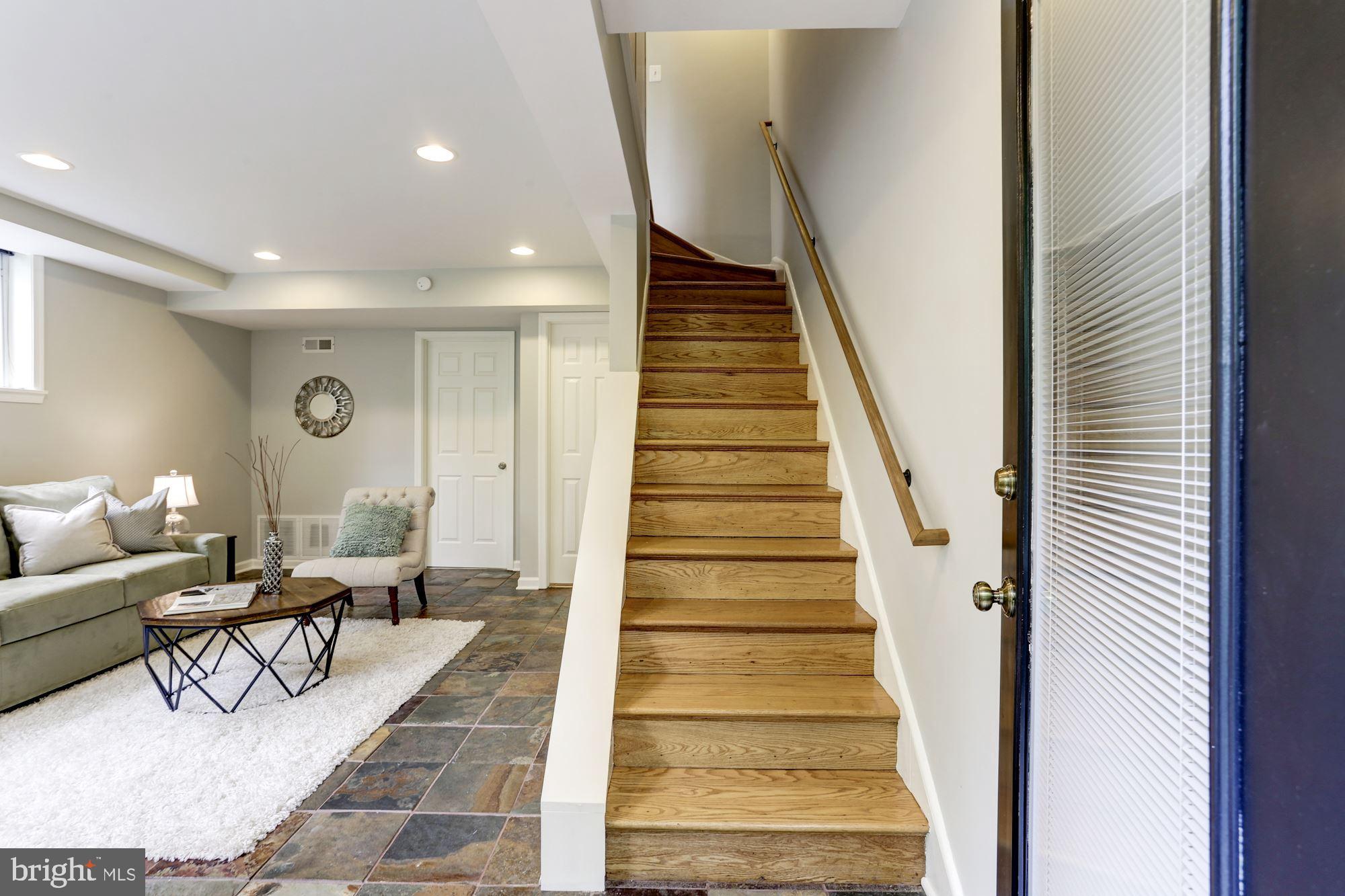 1761 Harvard Street Northwest Washington, DC 20009 - Photo 10 of 35 Entryway