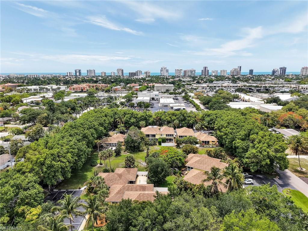 1201 Solana Road, Unit 7 Naples, FL 34103 - Photo 32 of 34