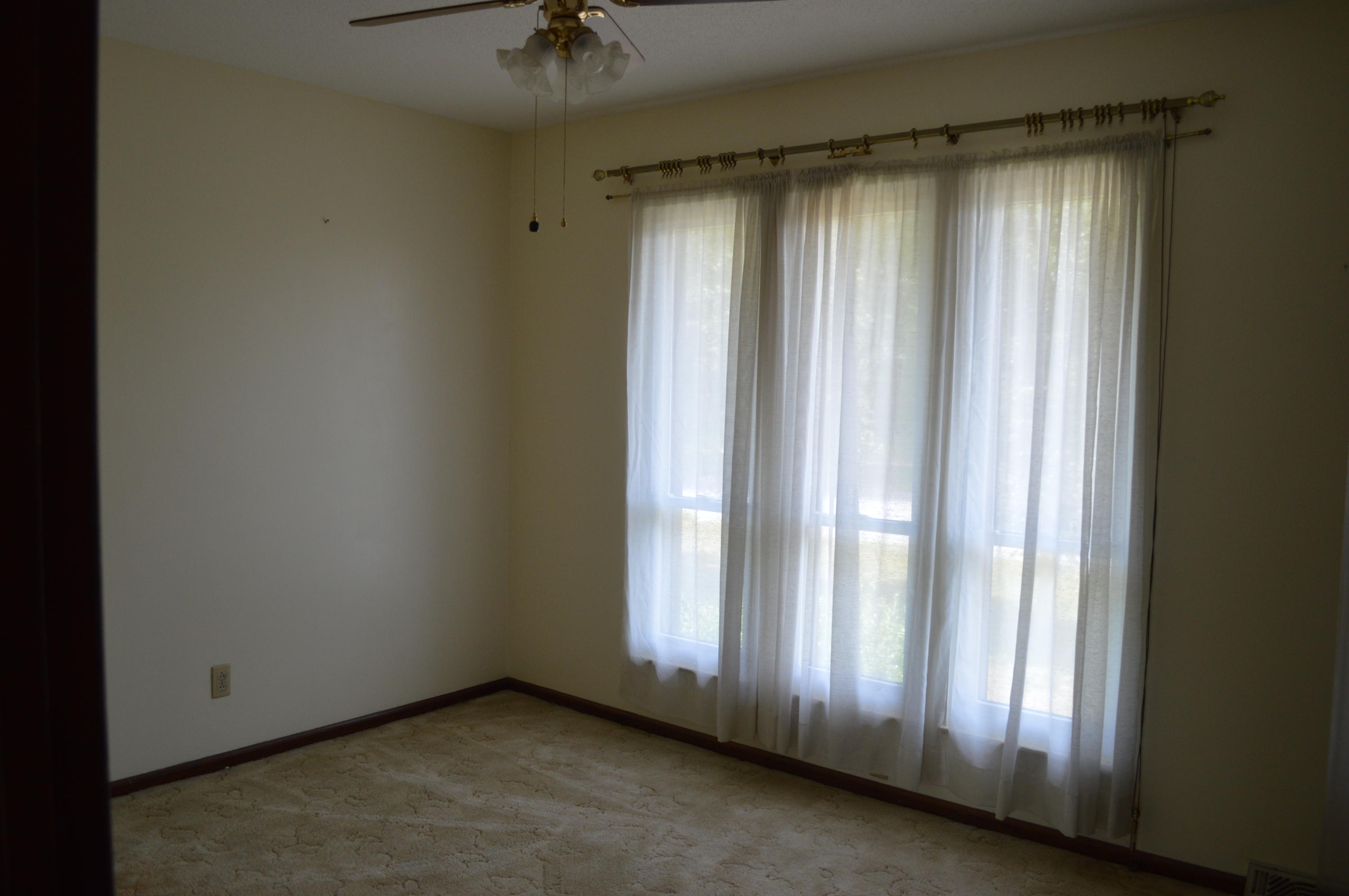 7809 Ashley Road Powell, TN 37849 - Photo 10 of 19 2014-12-05 20.57.12