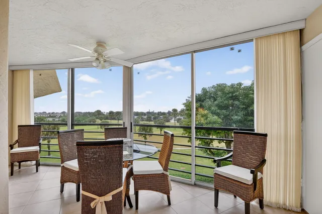 $225,000 | 23249 Barwood Lane North, Unit 405, Boca Raton, FL 33428