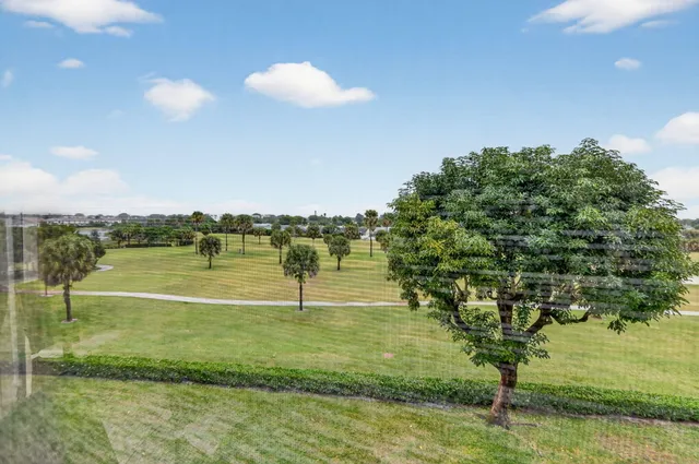 $225,000 | 23249 Barwood Lane North, Unit 405, Boca Raton, FL 33428