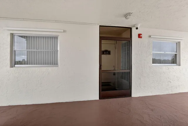 $225,000 | 23249 Barwood Lane North, Unit 405, Boca Raton, FL 33428