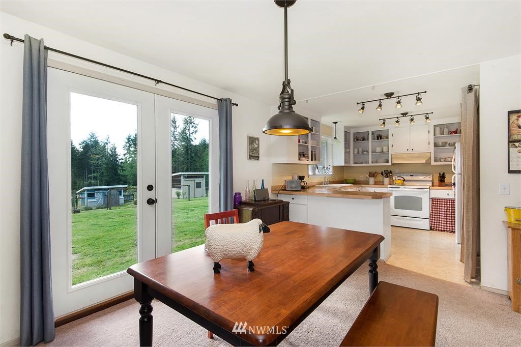 10878 Sidney Road Southwest Port Orchard, WA 98367 - Photo 12 of 24 Gallery Image 12
