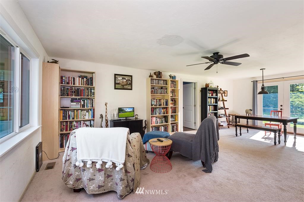 10878 Sidney Road Southwest Port Orchard, WA 98367 - Photo 14 of 24 Gallery Image 14