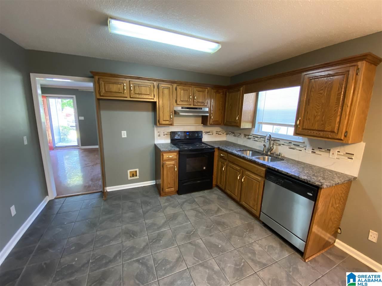 514 Flint Hill Road Bessemer, AL 35022 - Photo 8 of 31