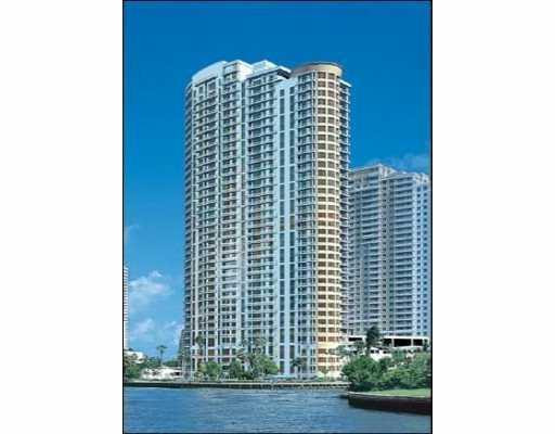 901 Brickell, Unit 803 Miami, FL 33131 - Photo 1 of 14 Exterior Front