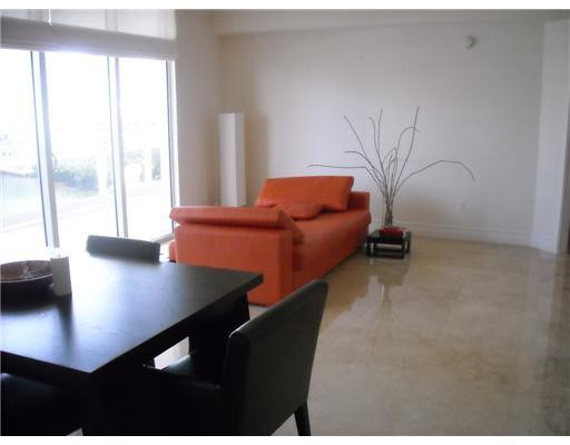 901 Brickell, Unit 803 Miami, FL 33131 - Photo 3 of 14 Living Room