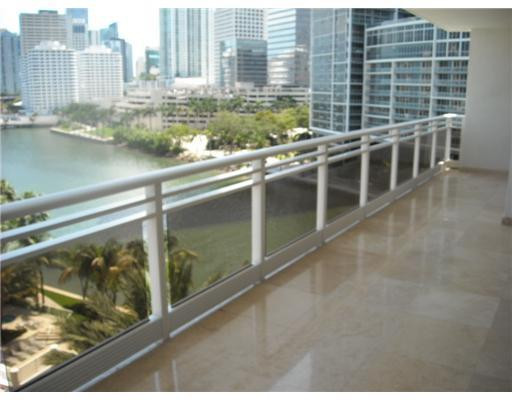 901 Brickell, Unit 803 Miami, FL 33131 - Photo 9 of 14 Patio/Deck