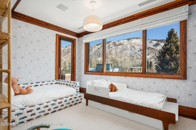 $150,000 | 632 East Hopkins Avenue, Aspen, CO 81611