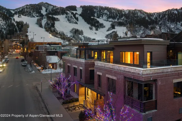 $150,000 | 632 East Hopkins Avenue, Aspen, CO 81611