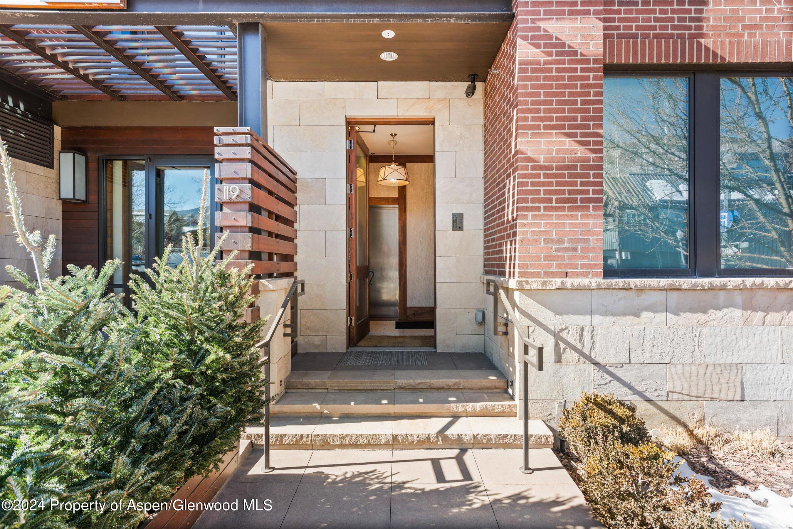 632 East Hopkins Avenue Aspen, CO 81611 - Photo 6 of 40 39-119SSpringSt_24013034