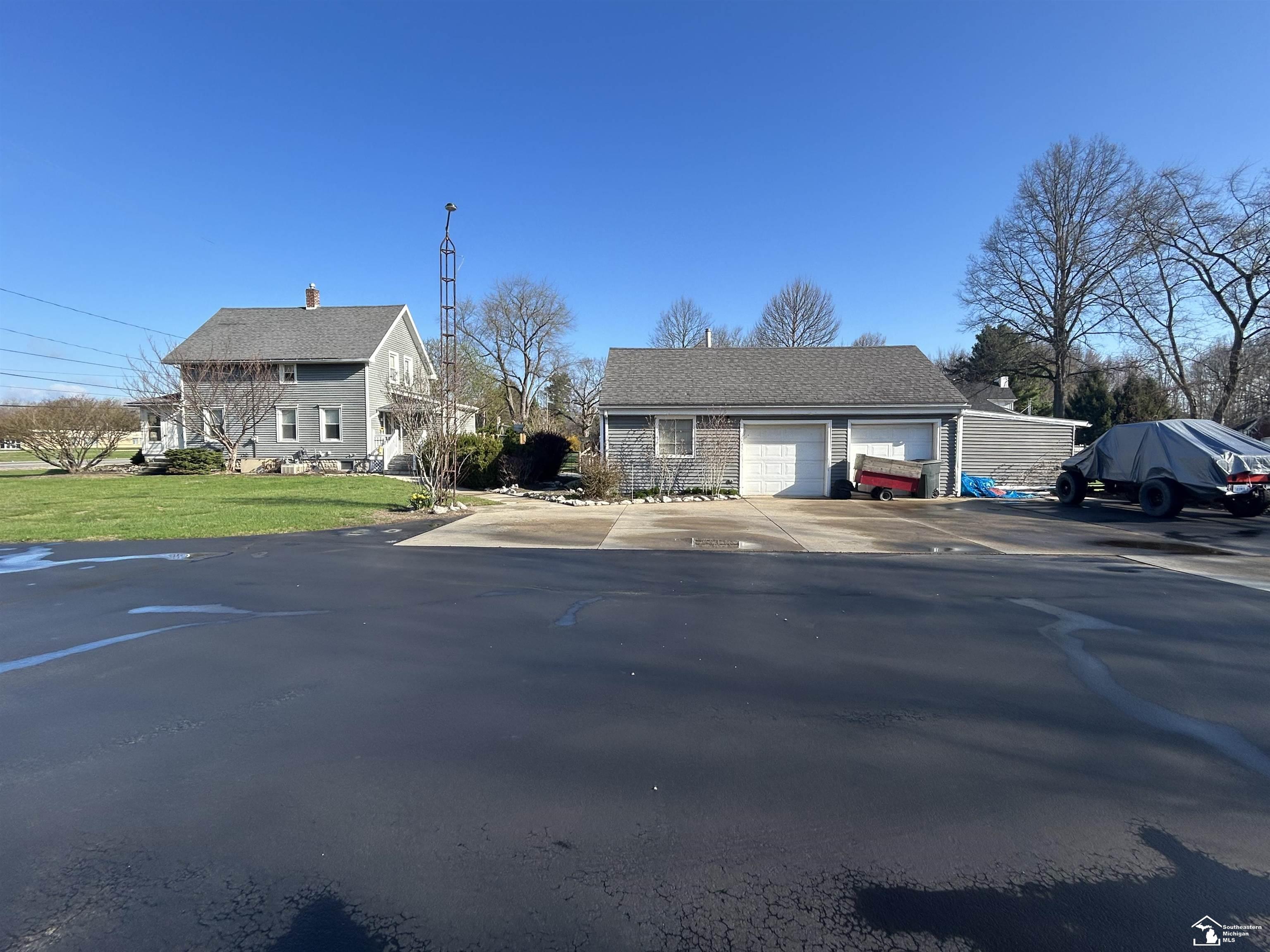 8256 Jackman Road Temperance, MI 48182 - Photo 4 of 23