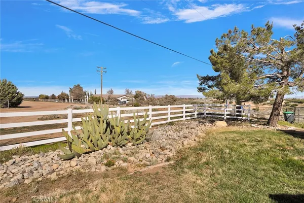 $599,900 | 8695 Cantel Court, Oak Hills, CA 92344