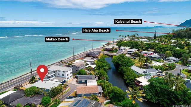 a picture of a bench in front of a wall