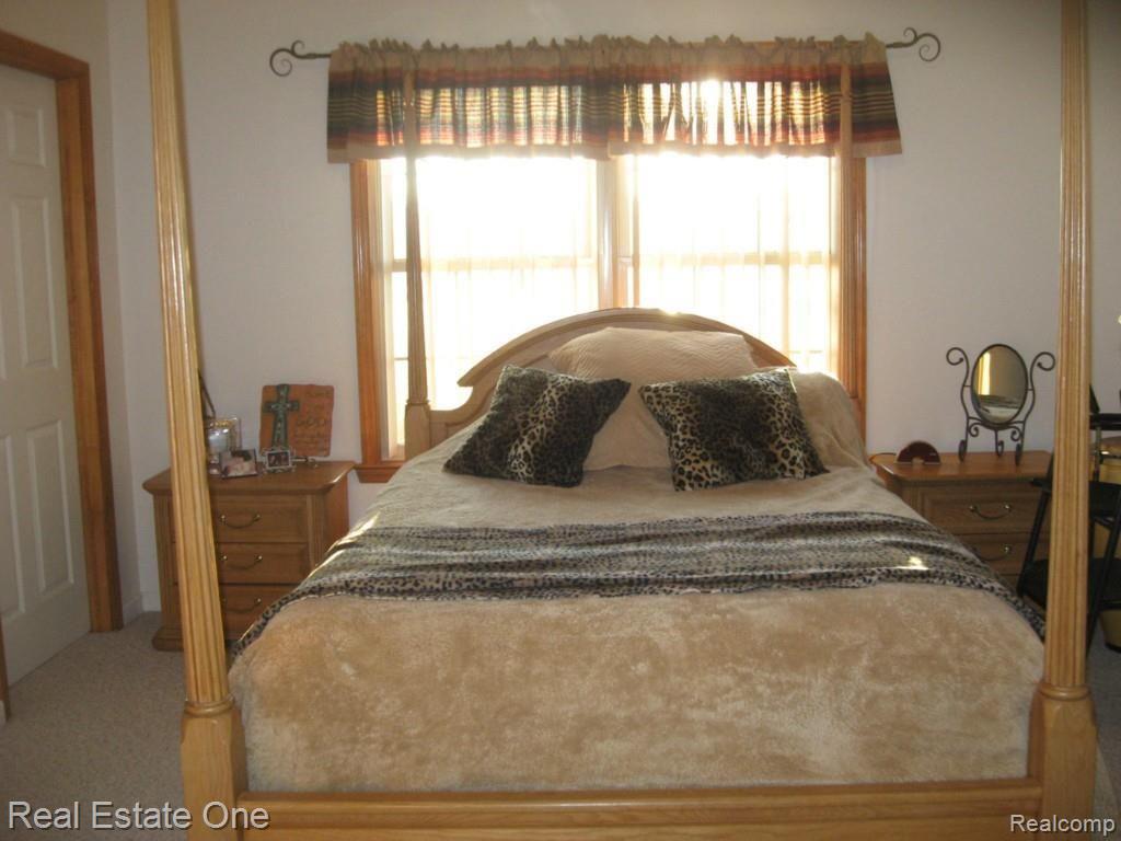 25353 Rust Road New Boston, MI 48164 - Photo 18 of 28 MASTER BEDROOM