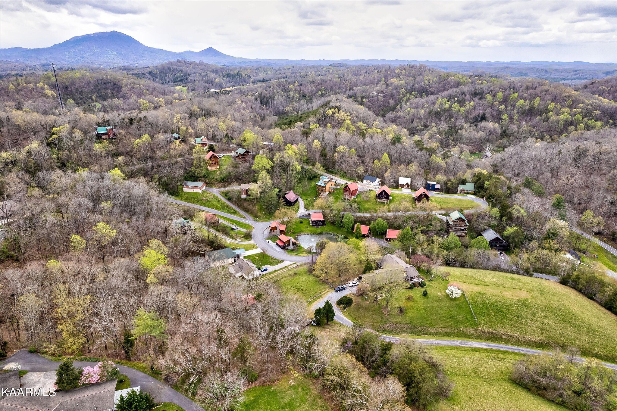 442 Hideaway Ridge Circle Sevierville, TN 37862 - Photo 38 of 40 a view of a city