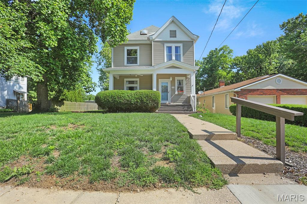 2408 Edwards Street Alton, IL 62002 - Photo 3 of 32