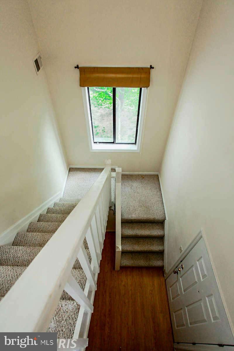 2259 Hunter's Run Drive, Unit 2259 Reston, VA 20191 - Photo 5 of 30 Interior (General)