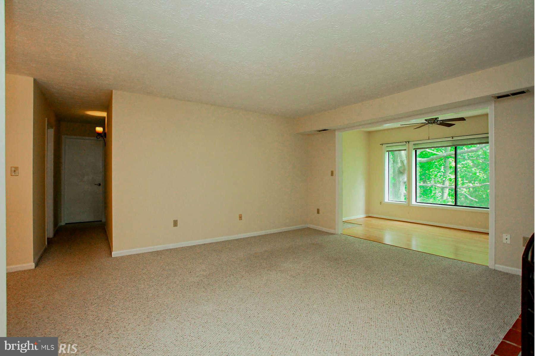 2259 Hunter's Run Drive, Unit 2259 Reston, VA 20191 - Photo 8 of 30 Living Room