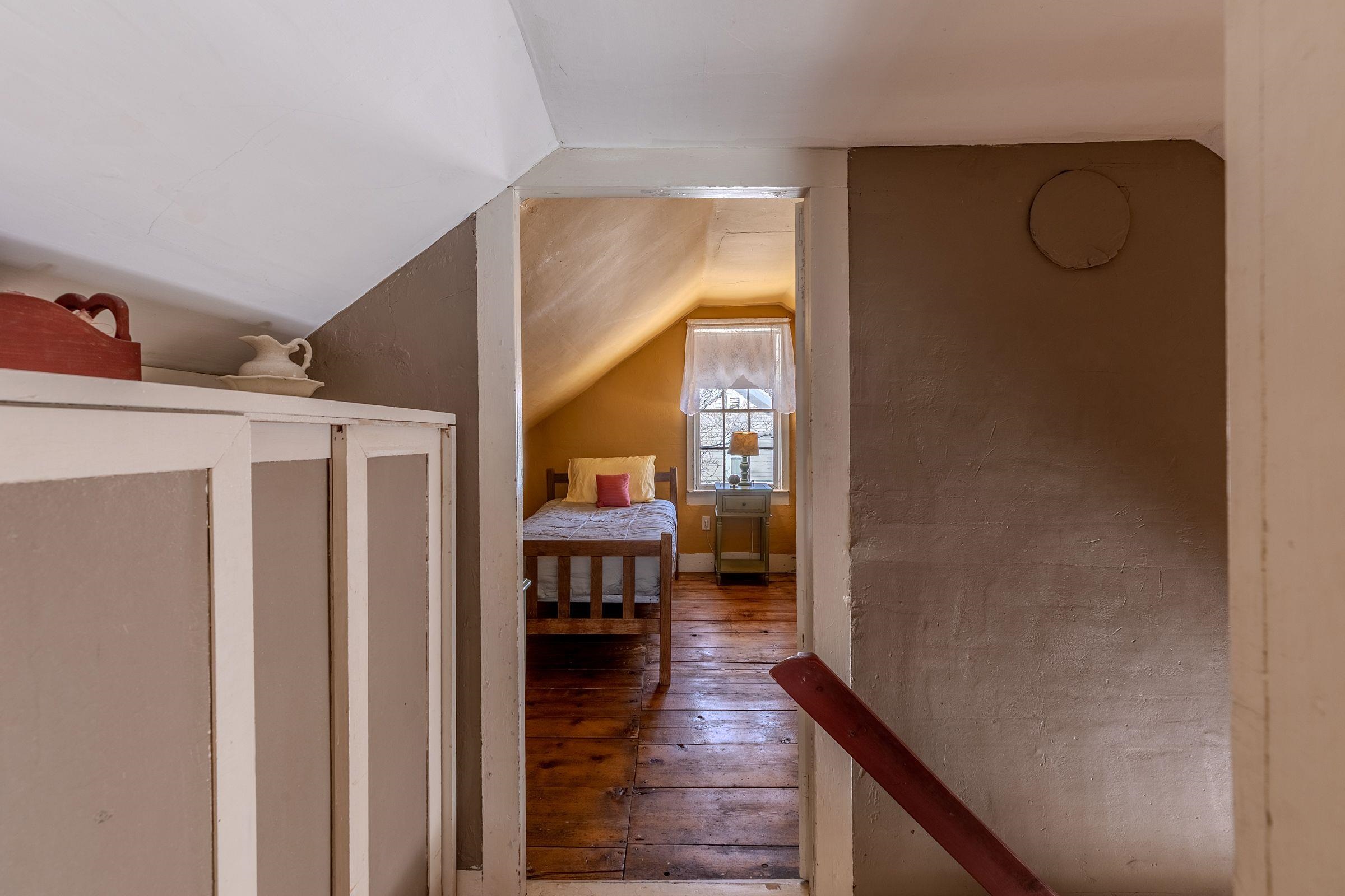 83 Depot Street Jamaica, VT 05343 - Photo 16 of 29