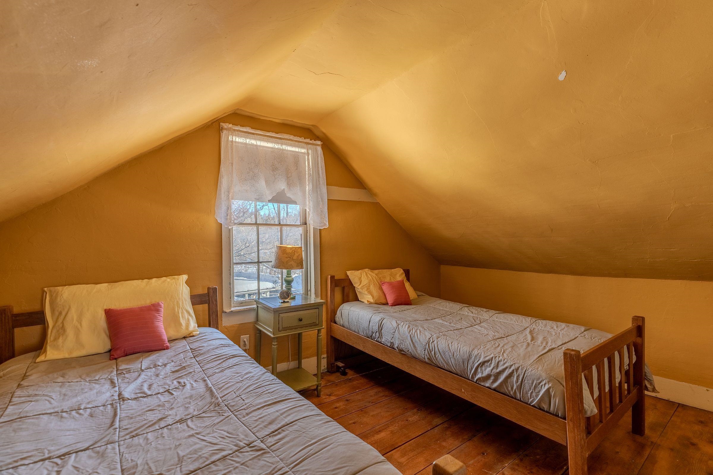 83 Depot Street Jamaica, VT 05343 - Photo 17 of 29