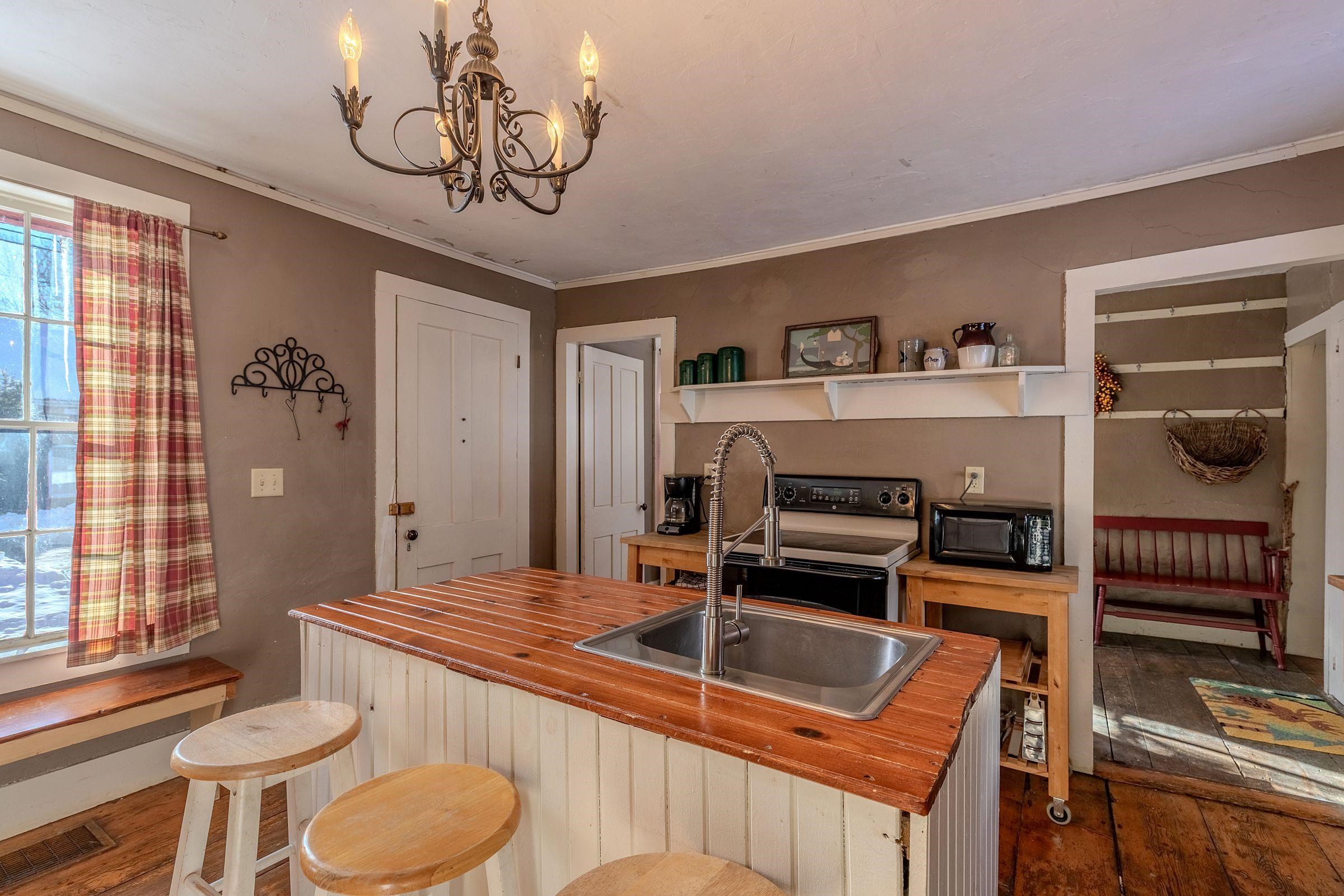 83 Depot Street Jamaica, VT 05343 - Photo 4 of 29