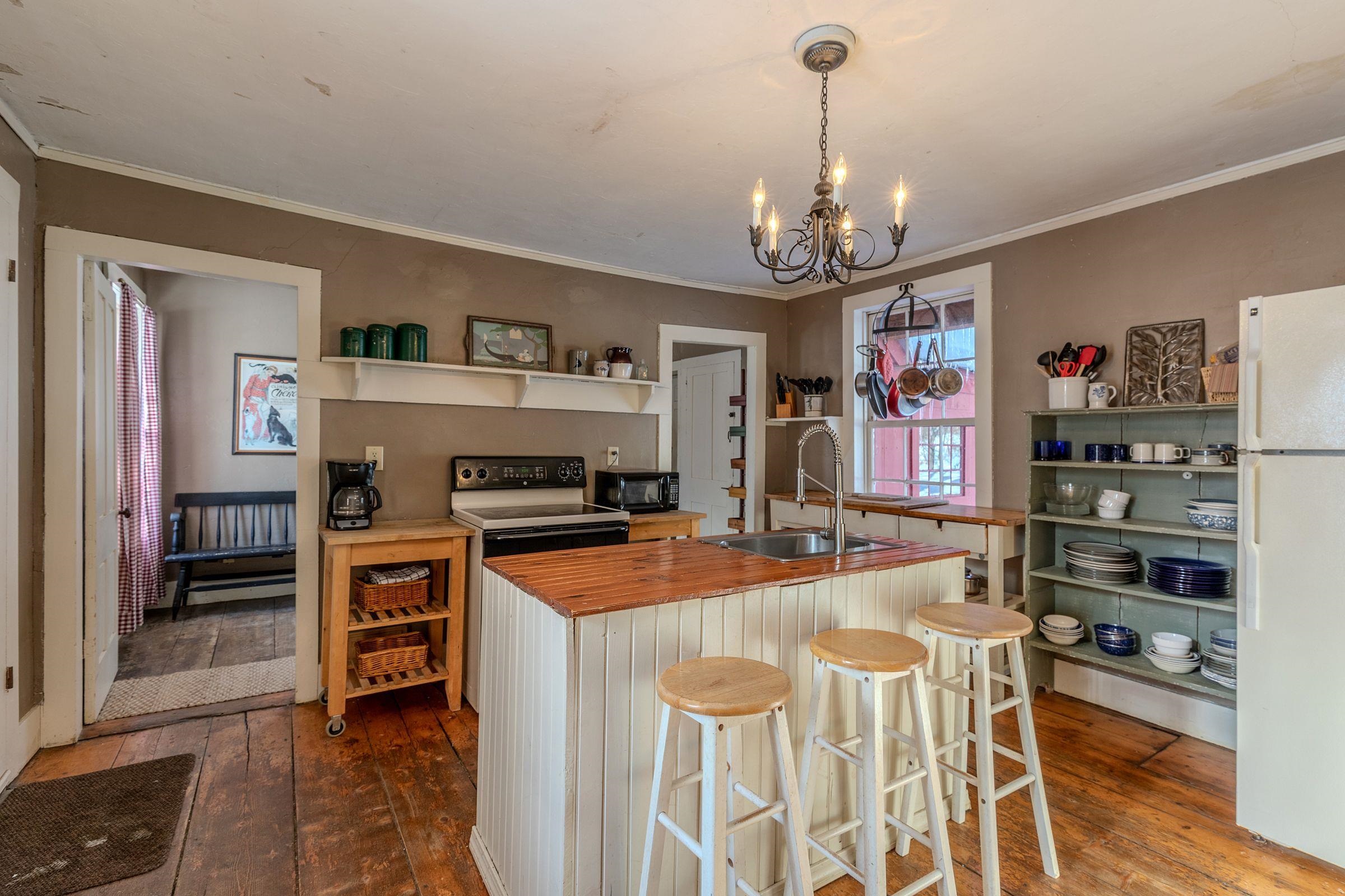 83 Depot Street Jamaica, VT 05343 - Photo 6 of 29