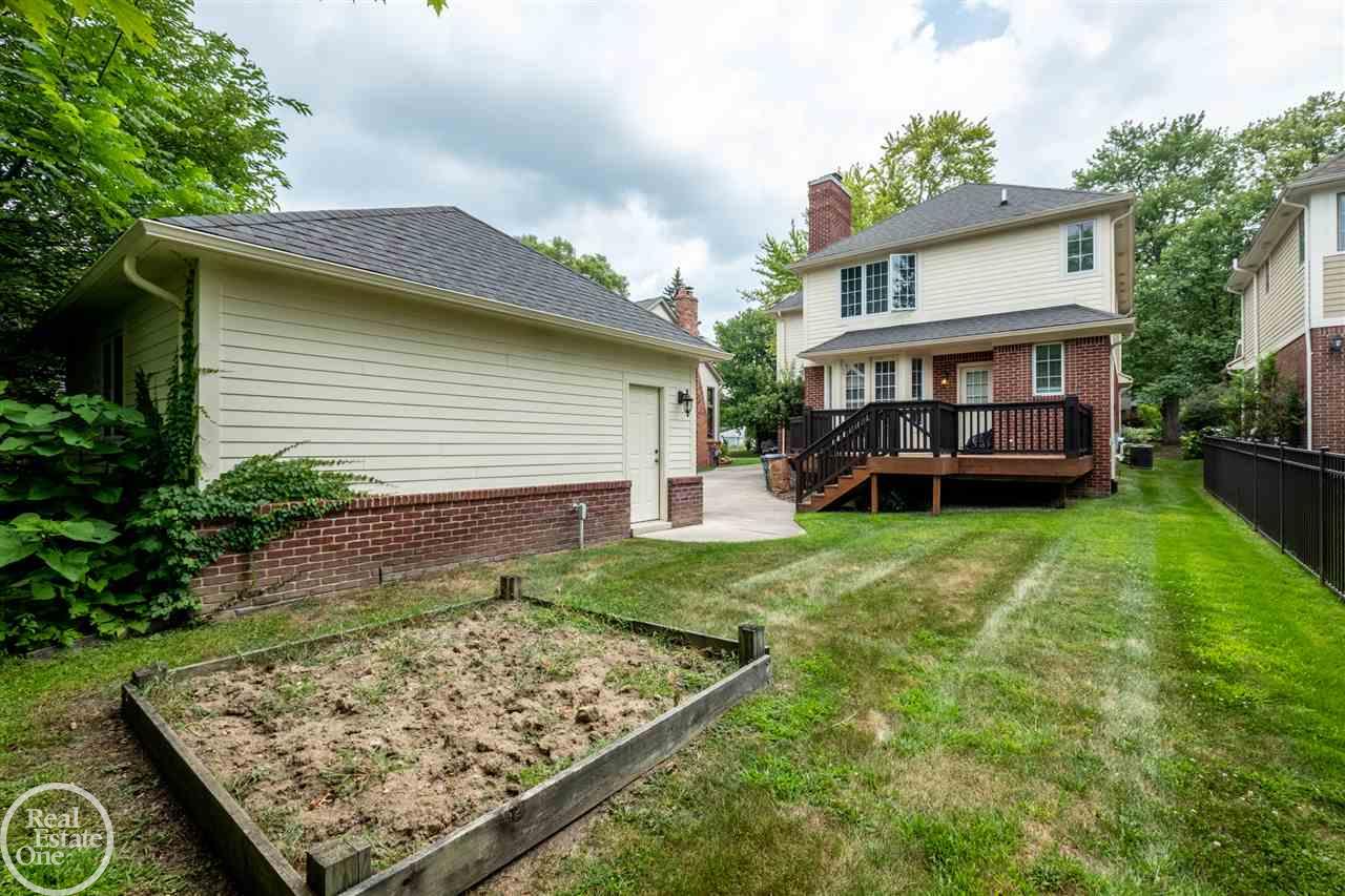 129 North Alice Avenue Rochester, MI 48307 - Photo 29 of 31 31390864-28.JPG