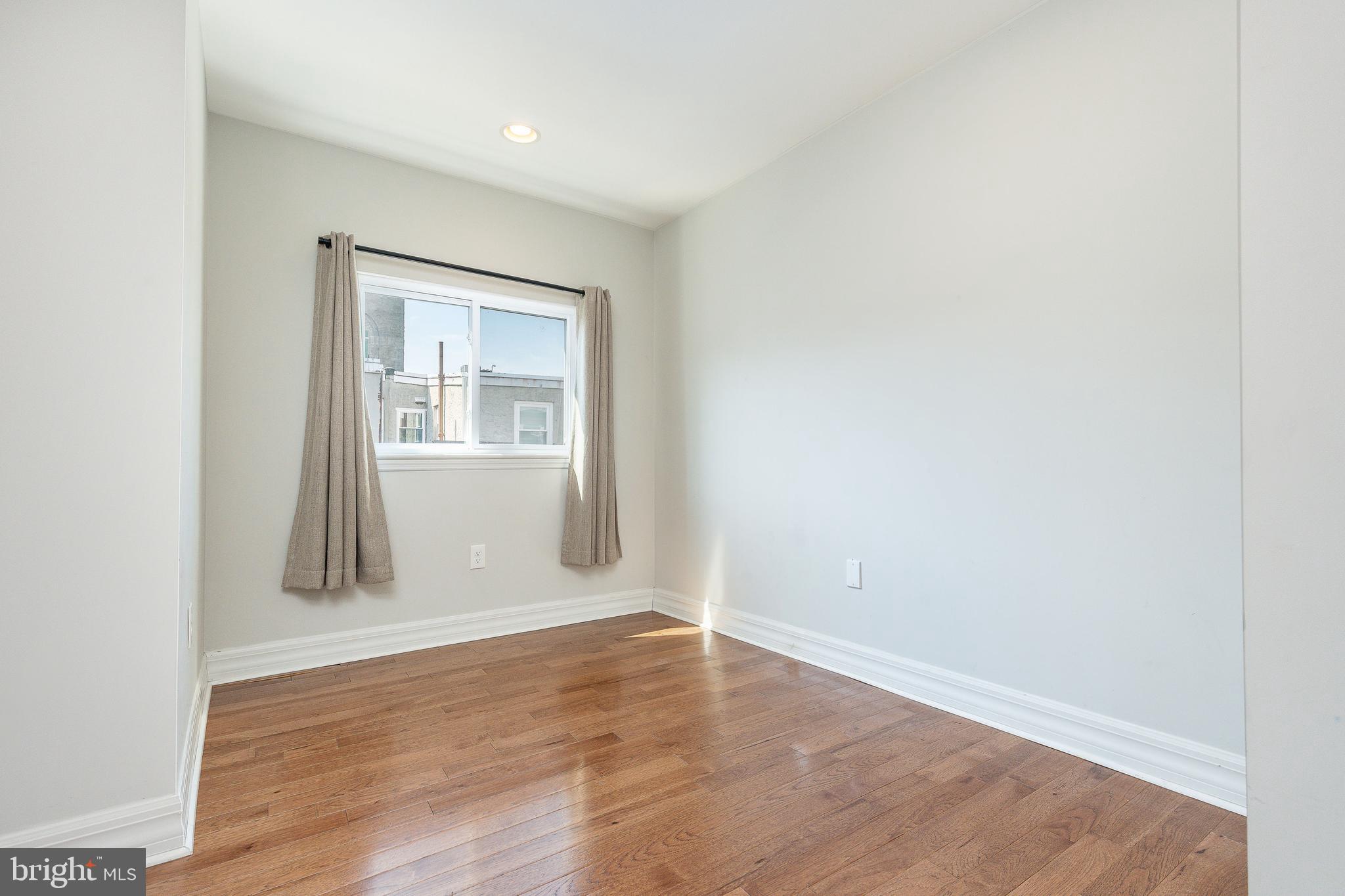 1640 South Chadwick Street Philadelphia, PA 19145 - Photo 13 of 30