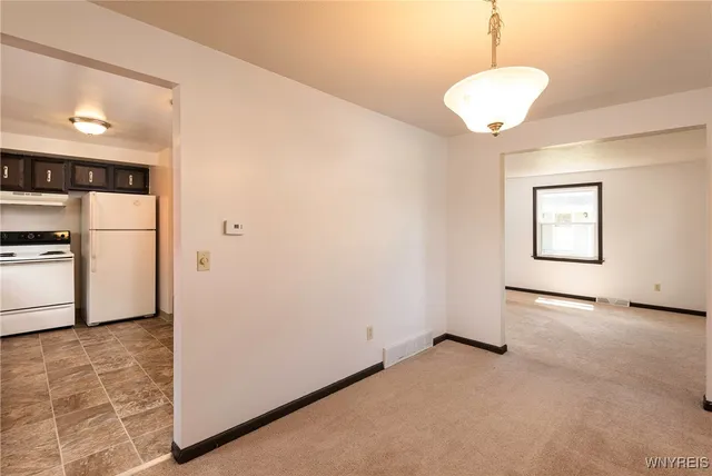 $1,795 | 407 Kaymar Drive, Amherst, NY 14228