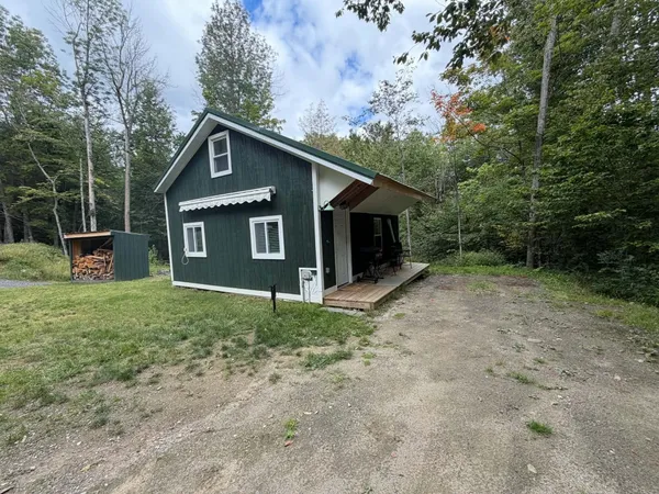 $114,900 | 27 Navaho Lane, Heath, MA 01346