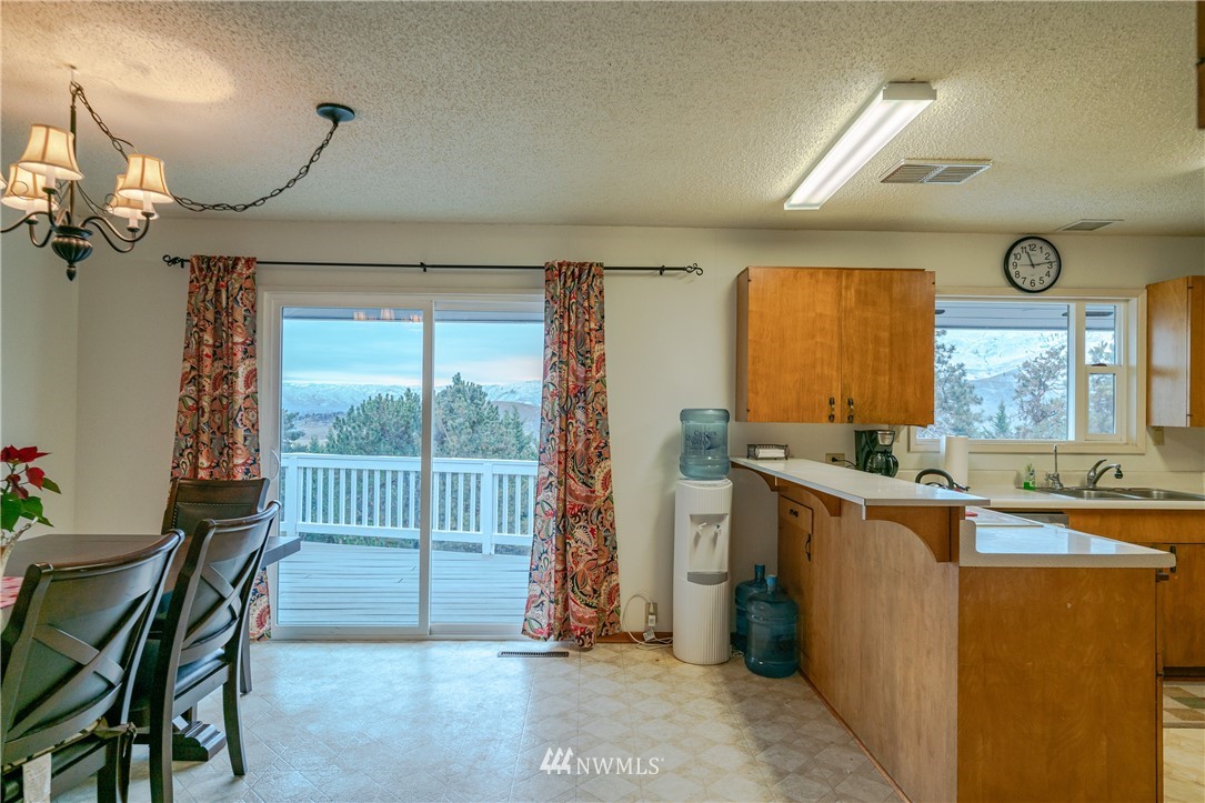 824 Beacon Road Wenatchee, WA 98801 - Photo 15 of 36 Gallery Image 15