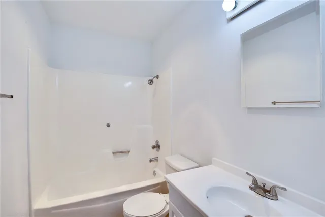 $2,000 | 8002 Croftwood Drive, Austin, TX 78749