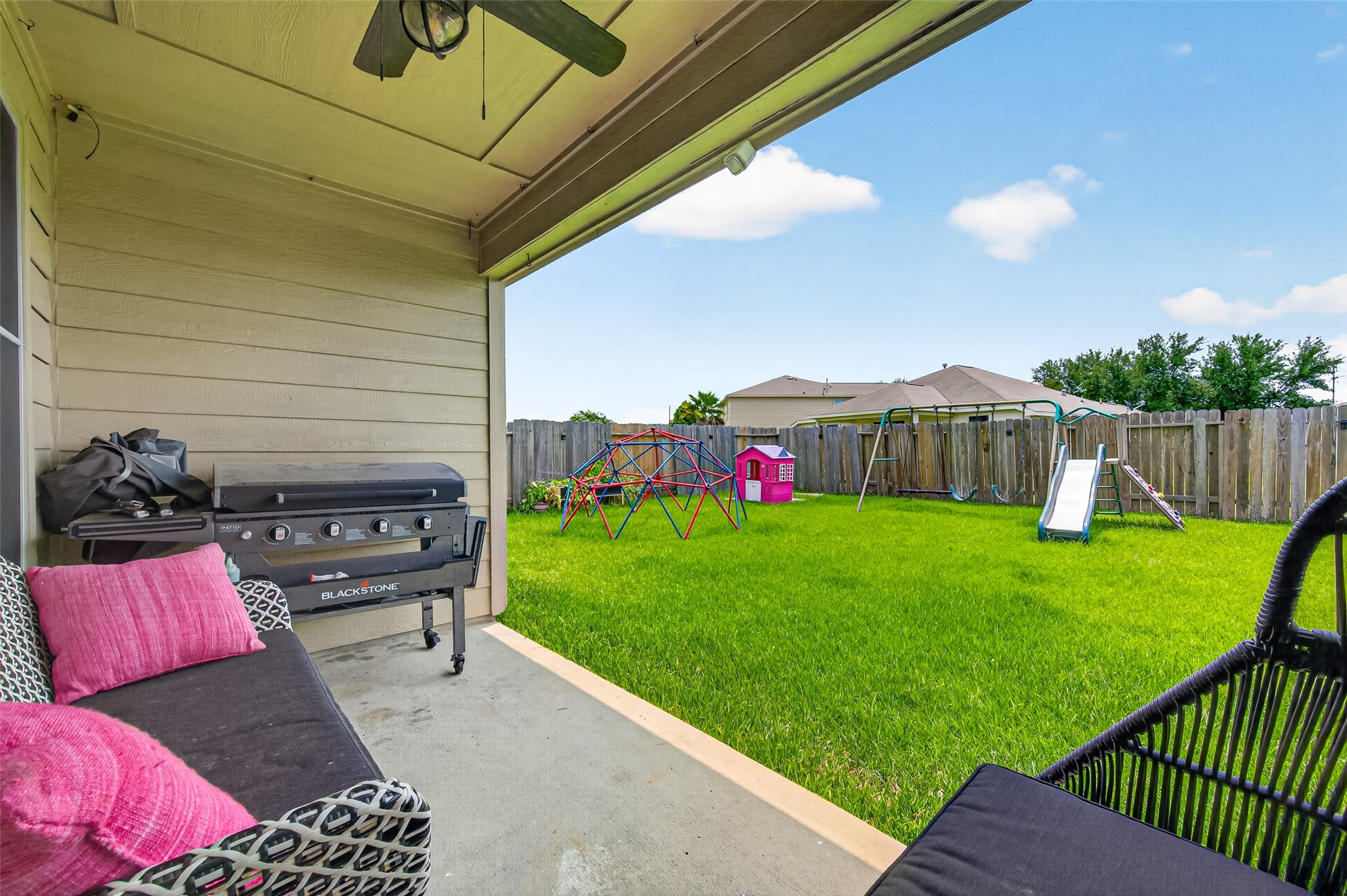 902 Marigold Road Baytown, TX 77521 - Photo 38 of 43