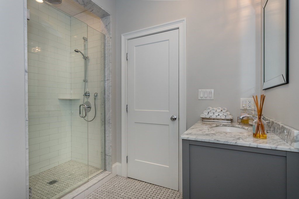 119 Ridgewood Road Milton, MA 02186 - Photo 17 of 39