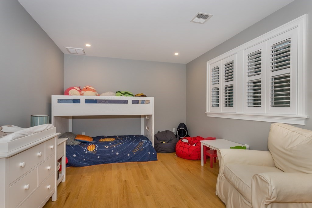 119 Ridgewood Road Milton, MA 02186 - Photo 23 of 39