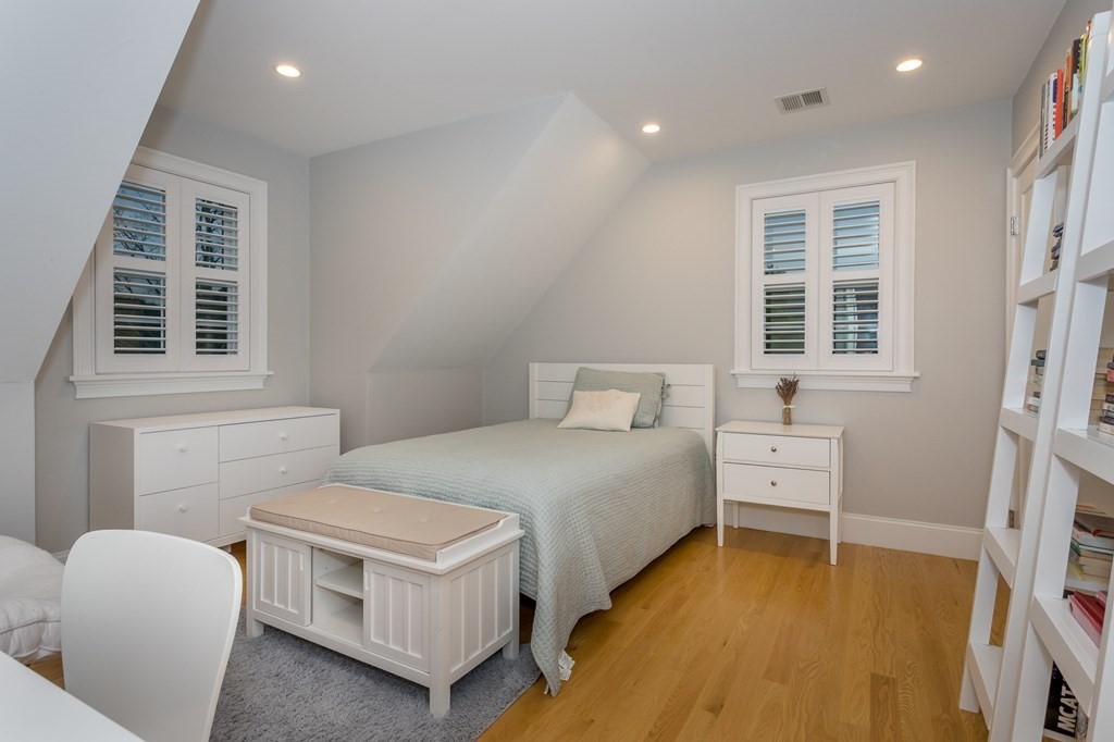 119 Ridgewood Road Milton, MA 02186 - Photo 25 of 39