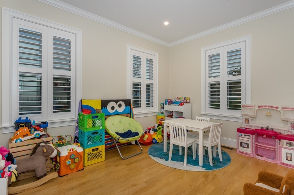 119 Ridgewood Road Milton, MA 02186 - Photo 27 of 39