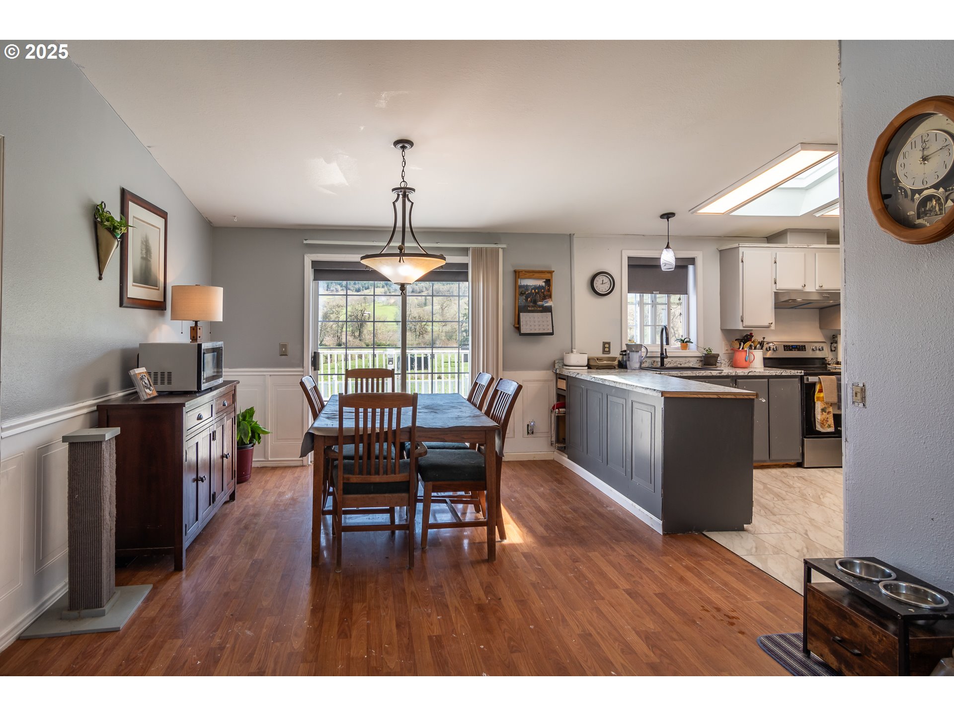 5197 Green Valley Road Oakland, OR 97462 - Photo 6 of 46 Gallery Image 6