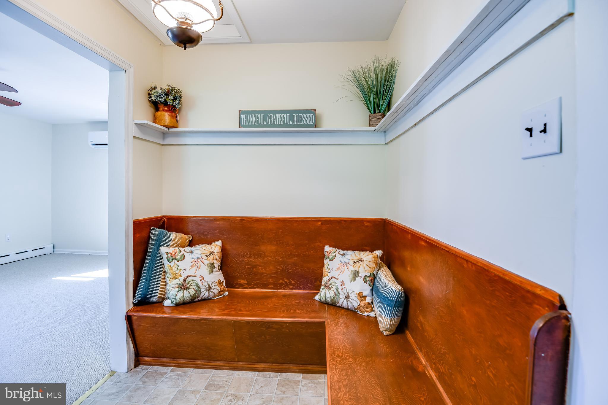 58 Elizabeth Street Pemberton, NJ 08068 - Photo 16 of 40 Bench Seating/Nook