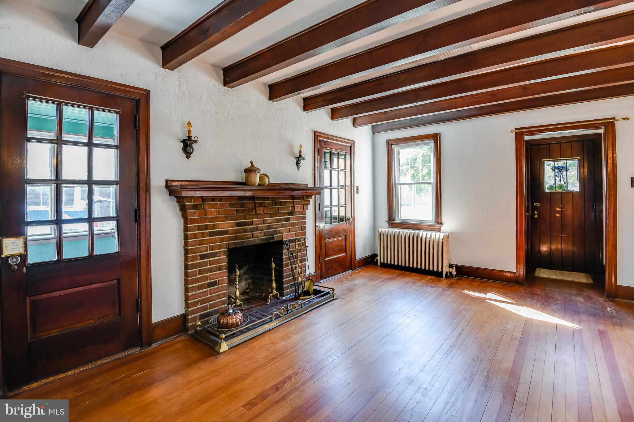 58 Elizabeth Street Pemberton, NJ 08068 - Photo 8 of 40 Living Room Hardwood Galore