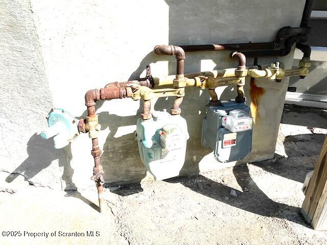 1618 Return Avenue Scranton, PA 18508 - Photo 12 of 32 IMG_5536