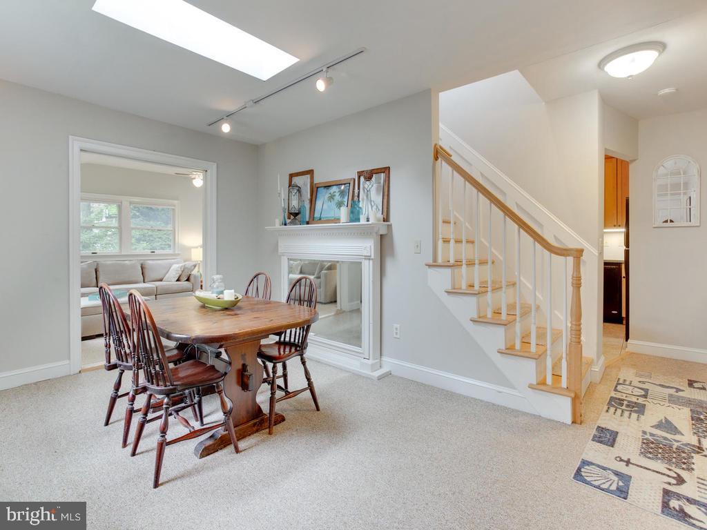 1011 Carrs Road Annapolis, MD 21403 - Photo 13 of 36 Dining Room