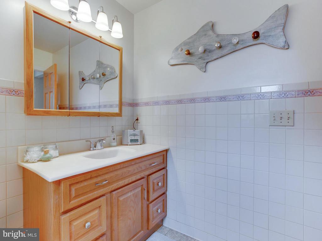 1011 Carrs Road Annapolis, MD 21403 - Photo 22 of 36 Master Full Bathroom