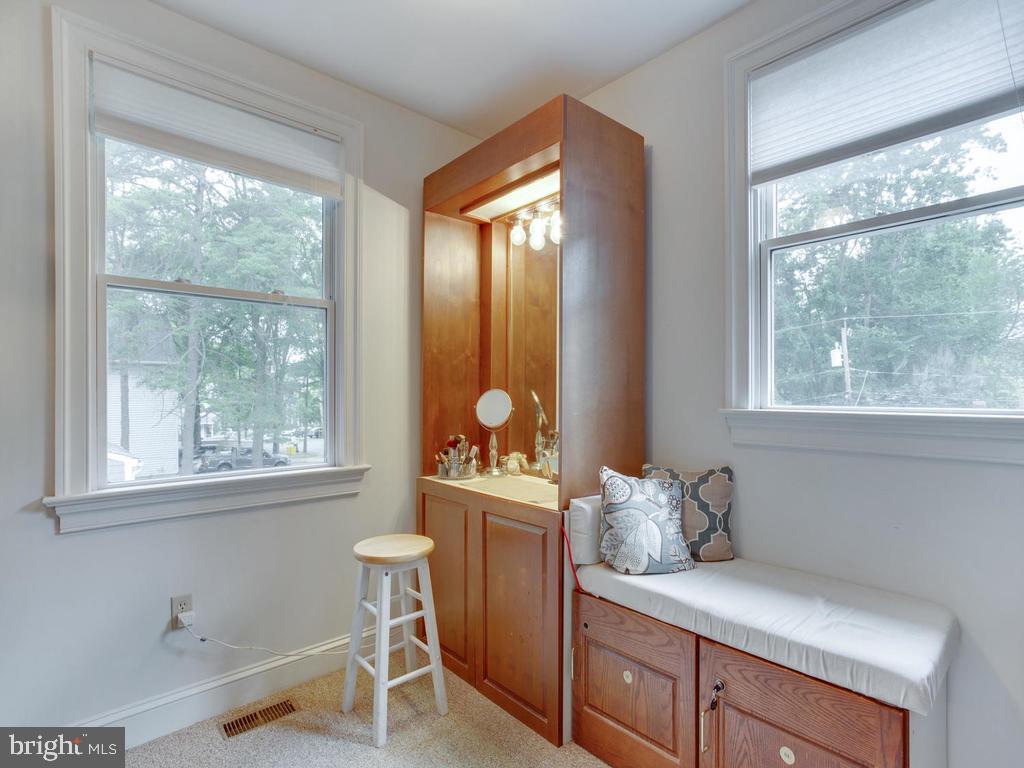 1011 Carrs Road Annapolis, MD 21403 - Photo 23 of 36 Master Bedroom Closet