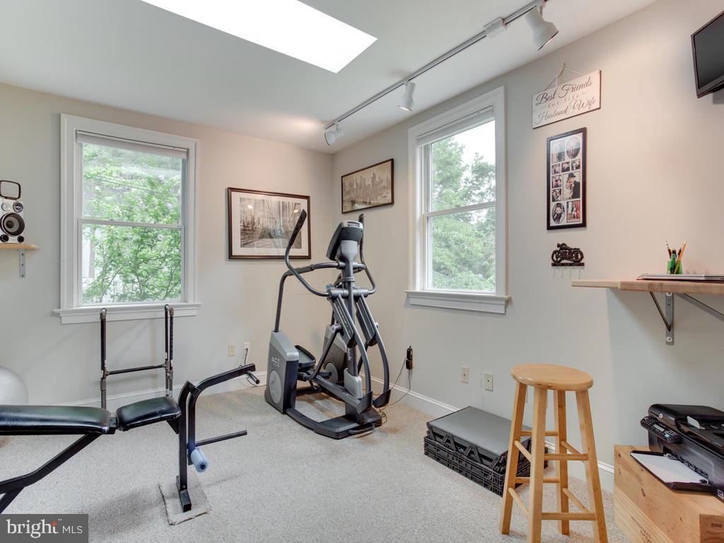 1011 Carrs Road Annapolis, MD 21403 - Photo 28 of 36 3rd Bedroom Being Used as Exercise Room/Office