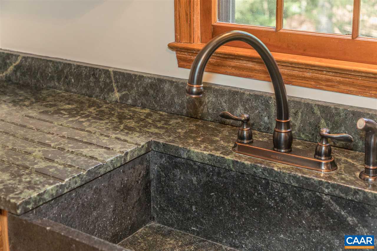 824 Dry Bridge Road Charlottesville, VA 22903 - Photo 13 of 43
